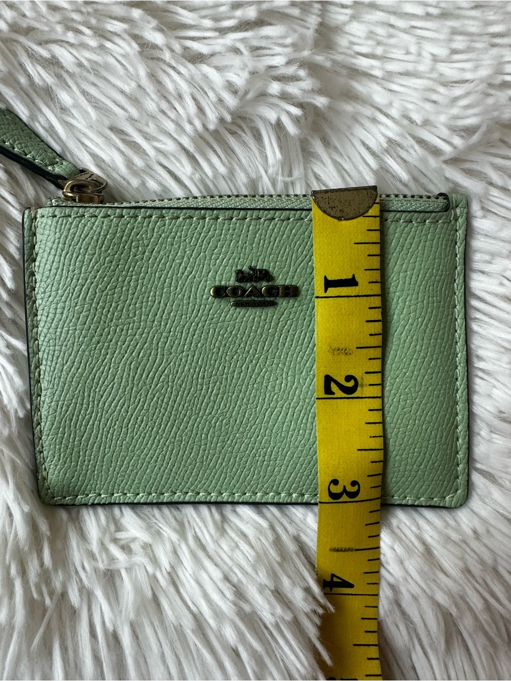 COACH Mini Skinny ID Case Pistachio Green Leather Zip Coin Purse Card Holder - Picture 4 of 5